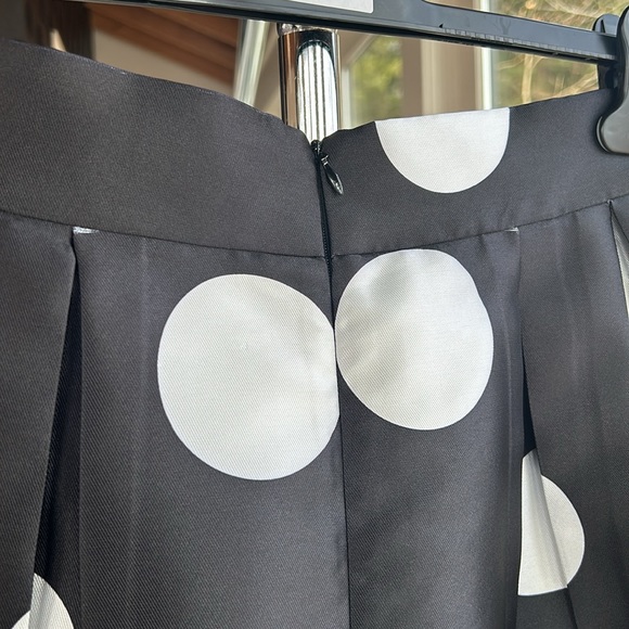 Black & White Large Polka Dot Satiny Circle Skirt SZ M - Picture 6 of 7
